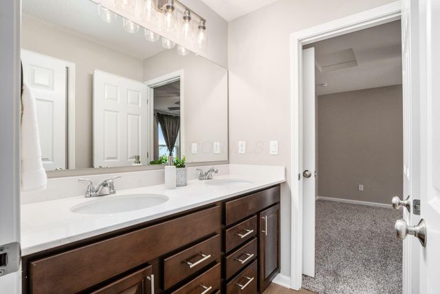 116 Maple Crest Drive, Lewis Center, OH 43035