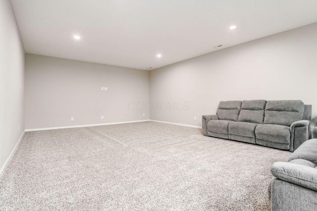 116 Maple Crest Drive, Lewis Center, OH 43035