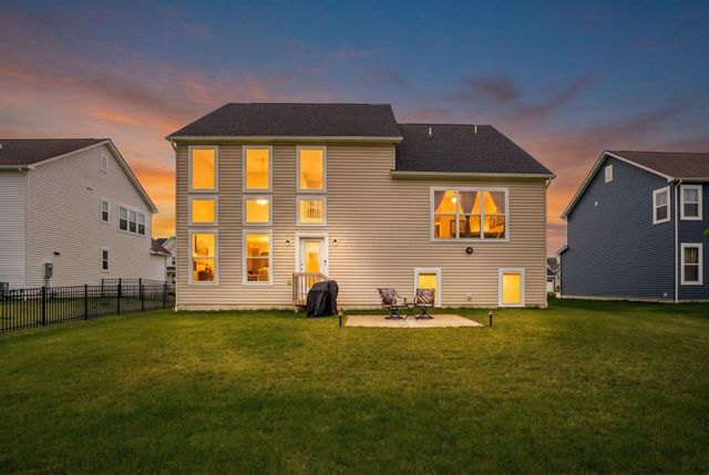 116 Maple Crest Drive, Lewis Center, OH 43035