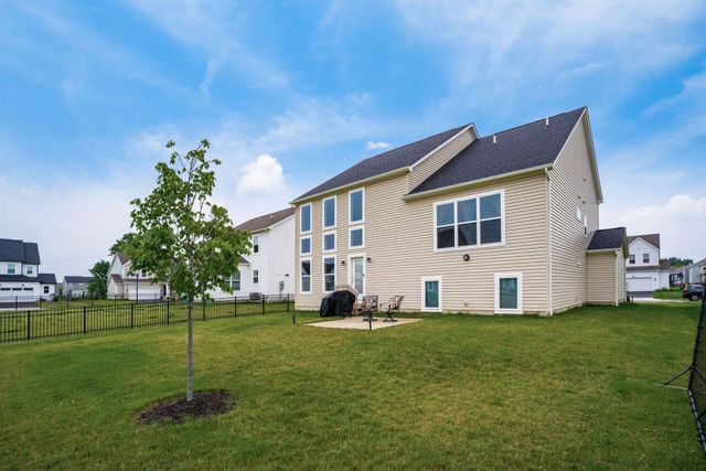 116 Maple Crest Drive, Lewis Center, OH 43035