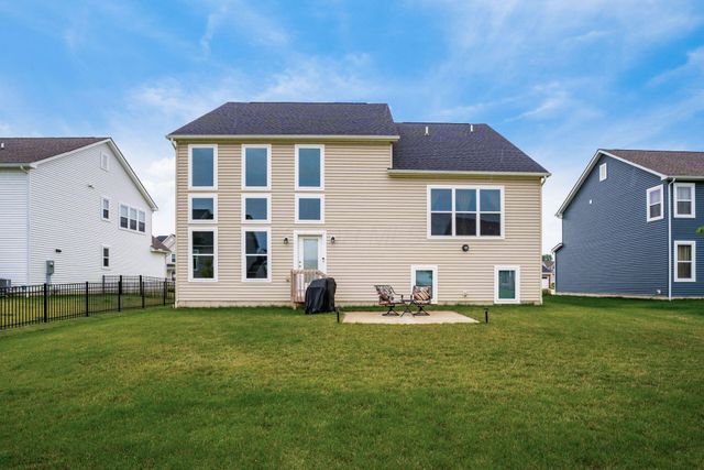 116 Maple Crest Drive, Lewis Center, OH 43035
