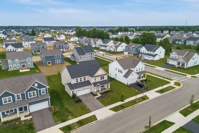 116 Maple Crest Drive, Lewis Center, OH 43035