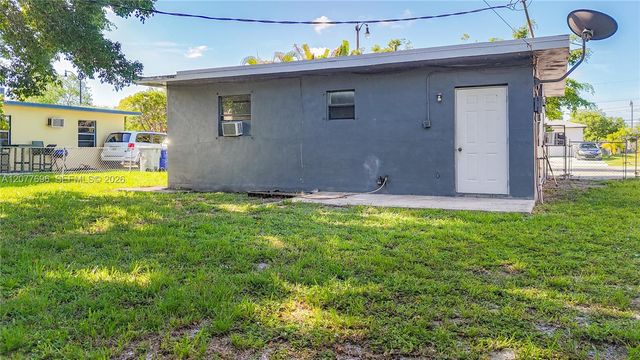 2419 NW 6th Court, Pompano Beach, FL 33069