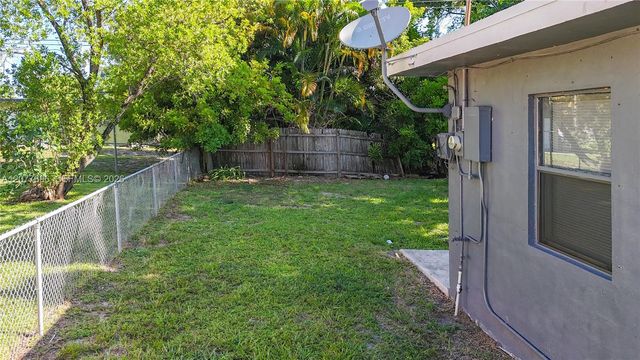 2419 NW 6th Court, Pompano Beach, FL 33069