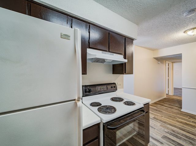 209 S Beverly Street D, Crowley, TX 76036