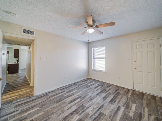 209 S Beverly Street D, Crowley, TX 76036