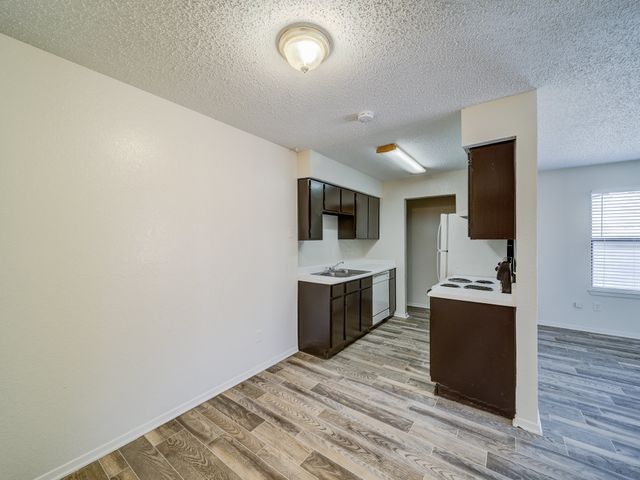 209 S Beverly Street D, Crowley, TX 76036