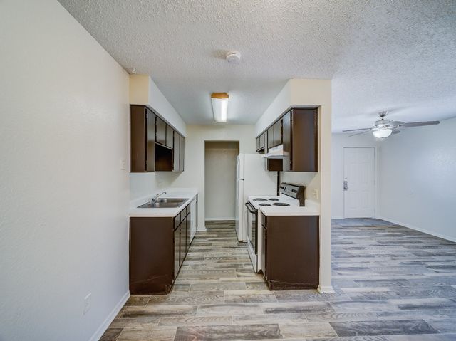 209 S Beverly Street D, Crowley, TX 76036