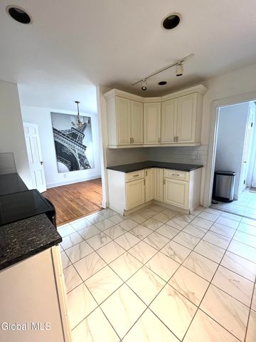 9 Birch Hill Road, Albany, NY 12211