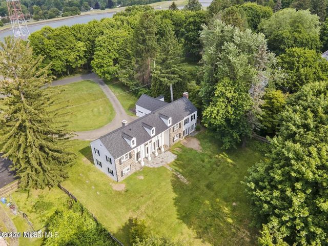 9 Birch Hill Road, Albany, NY 12211