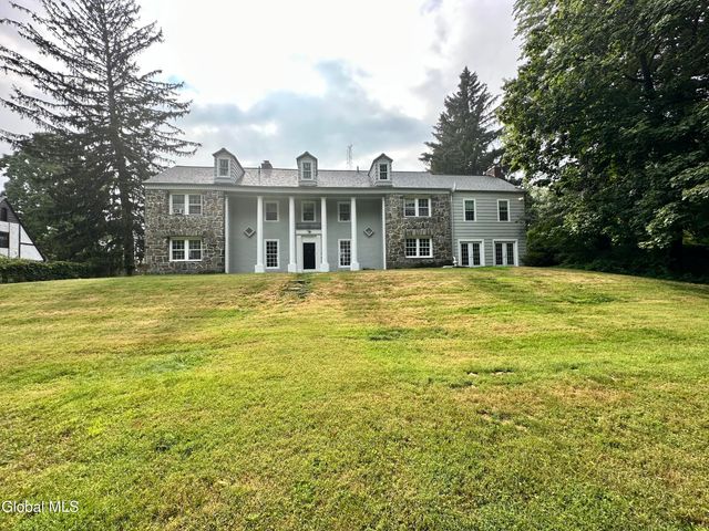 9 Birch Hill Road, Albany, NY 12211