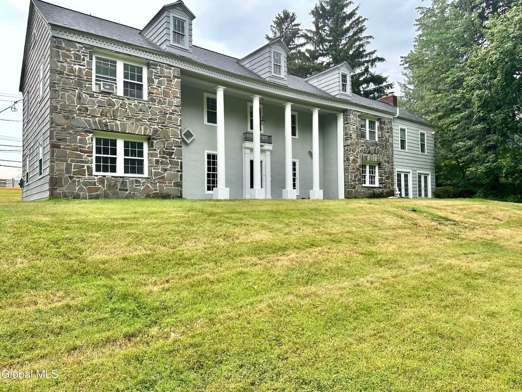 9 Birch Hill Road, Albany, NY 12211