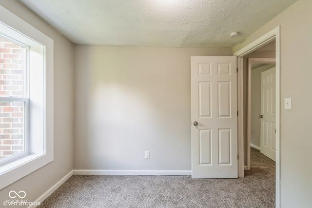 6570 N Private Road 525 E, North Vernon, IN 47265