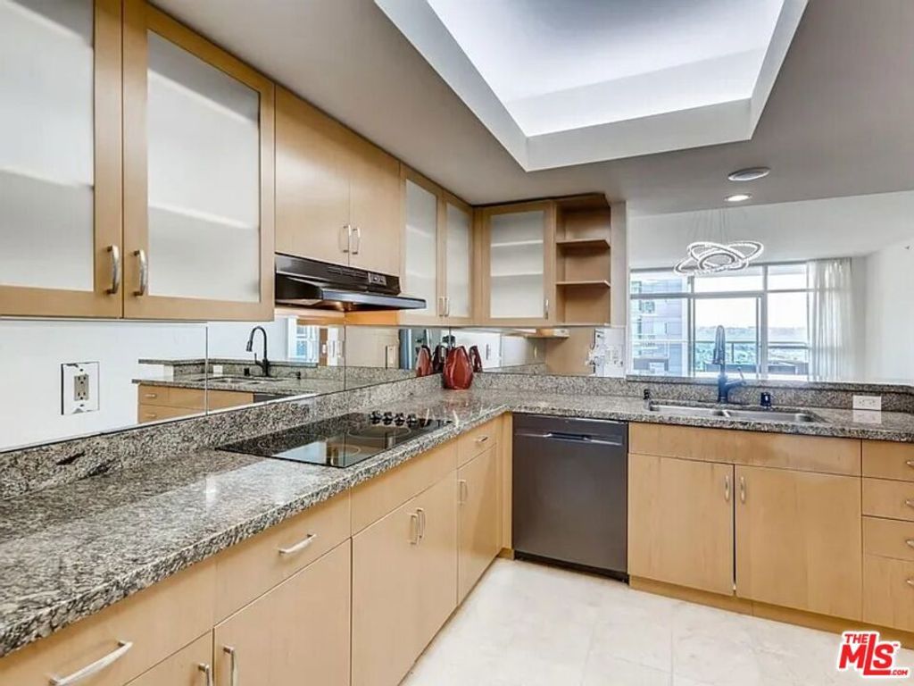 13700 Marina Pointe Drive 1225, Marina Del Rey, CA 90292