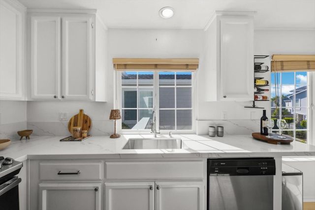 129 Outlook Circle, Pacifica, CA 94044