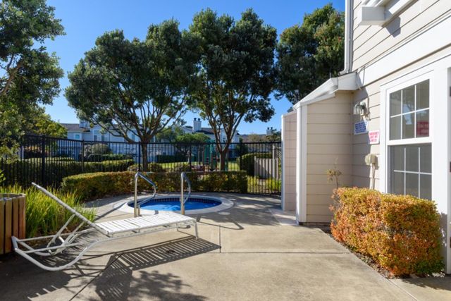 129 Outlook Circle, Pacifica, CA 94044