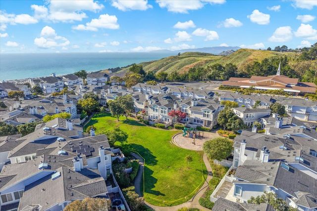 129 Outlook Circle, Pacifica, CA 94044