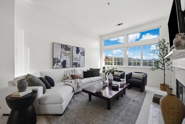 129 Outlook Circle, Pacifica, CA 94044