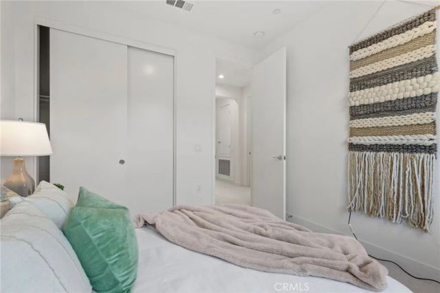 585 S Lyon, Santa Ana, CA 92701