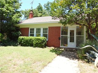 2222 Irwin Street, Fort Worth, TX 76110