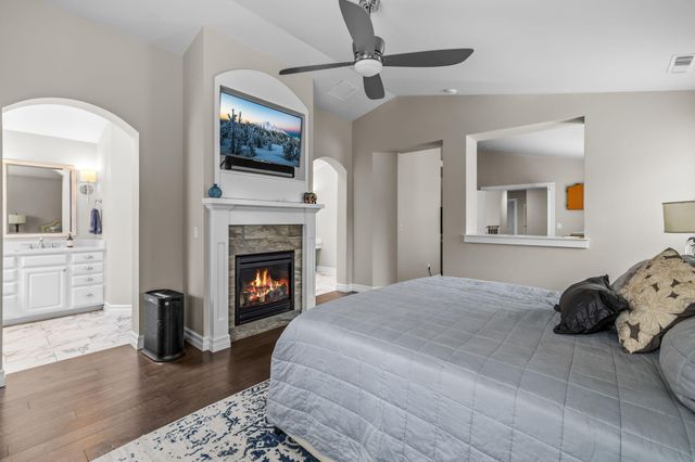 61477 Cultus Lake Court, Bend, OR 97702