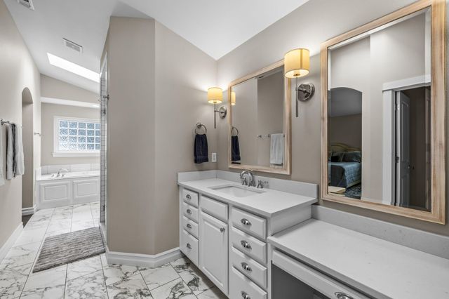 61477 Cultus Lake Court, Bend, OR 97702