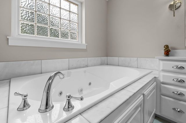 61477 Cultus Lake Court, Bend, OR 97702