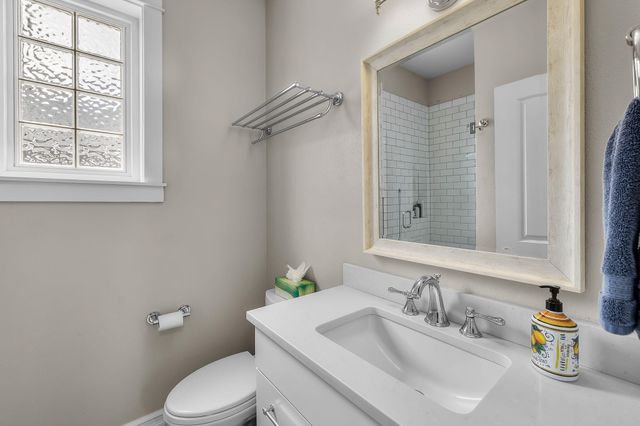 61477 Cultus Lake Court, Bend, OR 97702