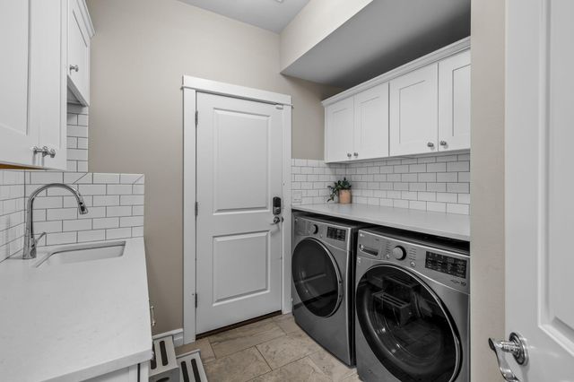 61477 Cultus Lake Court, Bend, OR 97702