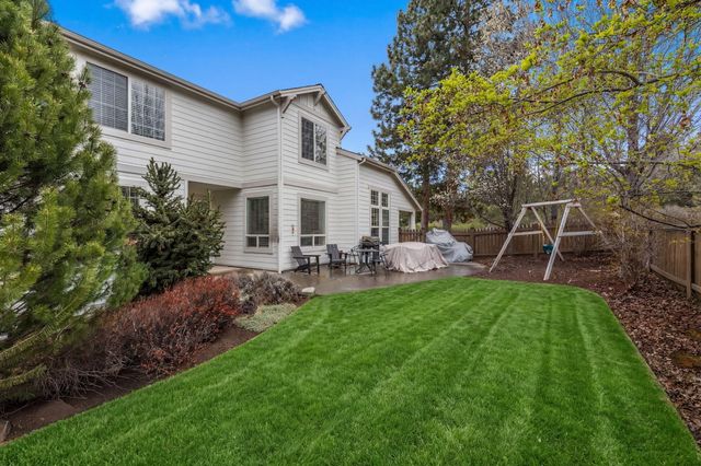 61477 Cultus Lake Court, Bend, OR 97702