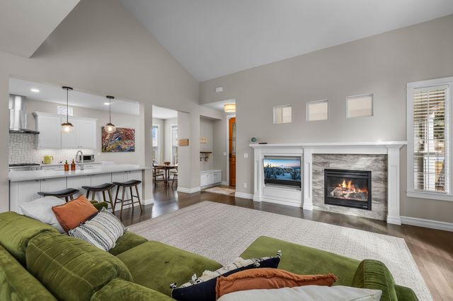 61477 Cultus Lake Court, Bend, OR 97702