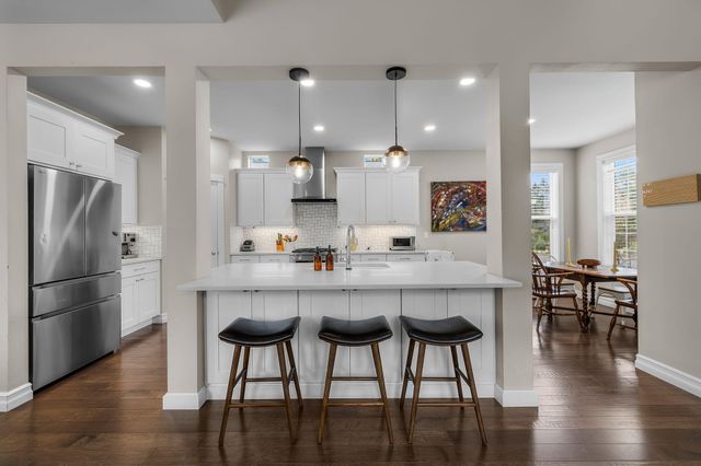 61477 Cultus Lake Court, Bend, OR 97702