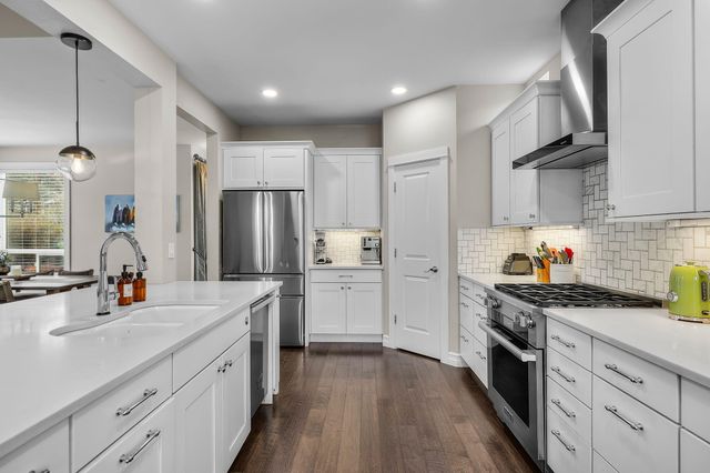 61477 Cultus Lake Court, Bend, OR 97702