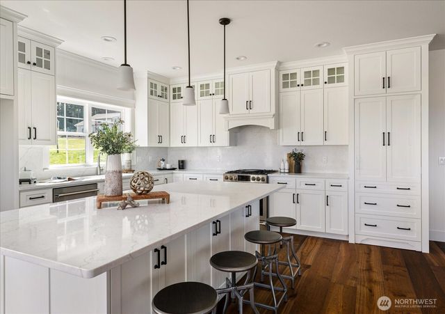 1649 Scenic Heights Road, Oak Harbor, WA 98277