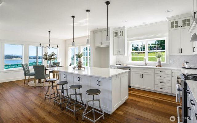 1649 Scenic Heights Road, Oak Harbor, WA 98277