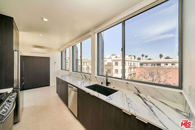 145 S Maple Drive 401, Beverly Hills, CA 90212