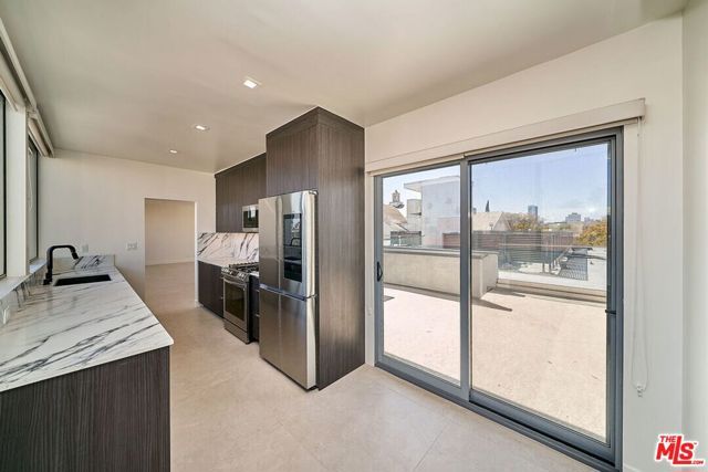 145 S Maple Drive 401, Beverly Hills, CA 90212