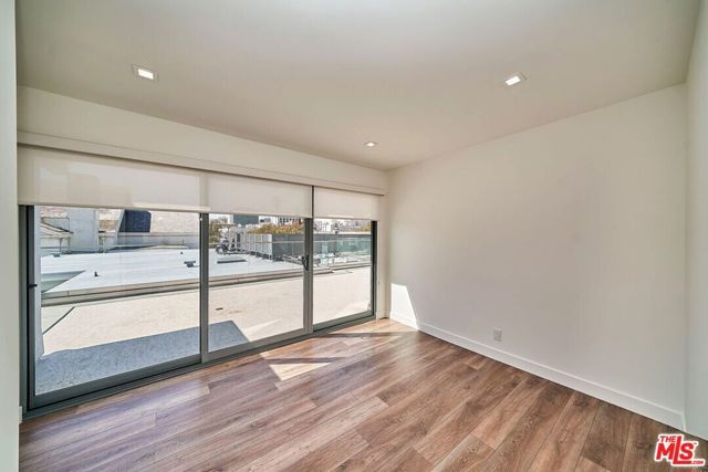 145 S Maple Drive 401, Beverly Hills, CA 90212