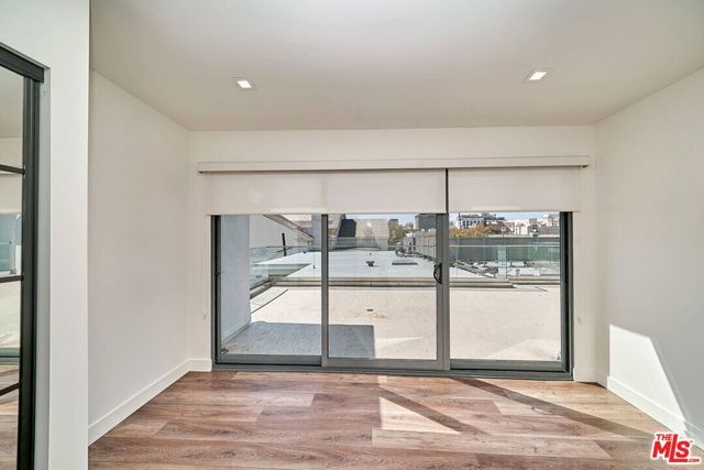 145 S Maple Drive 401, Beverly Hills, CA 90212