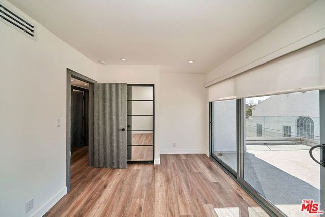 145 S Maple Drive 401, Beverly Hills, CA 90212