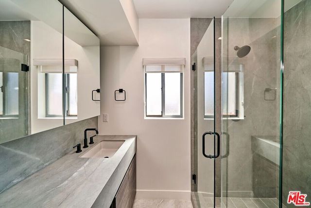 145 S Maple Drive 401, Beverly Hills, CA 90212