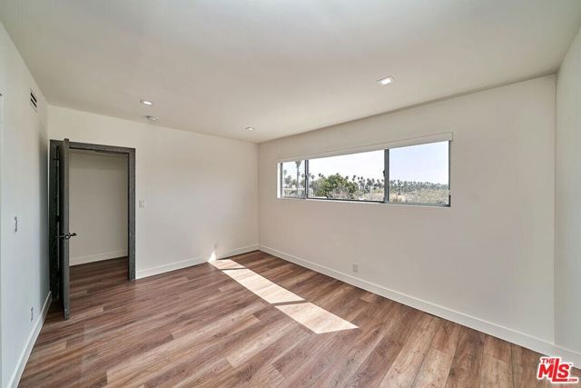 145 S Maple Drive 401, Beverly Hills, CA 90212
