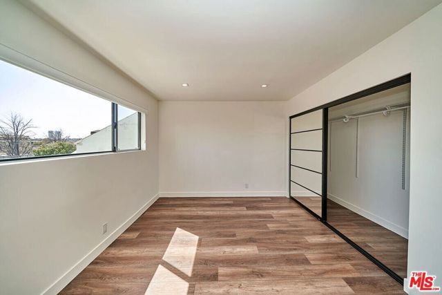 145 S Maple Drive 401, Beverly Hills, CA 90212