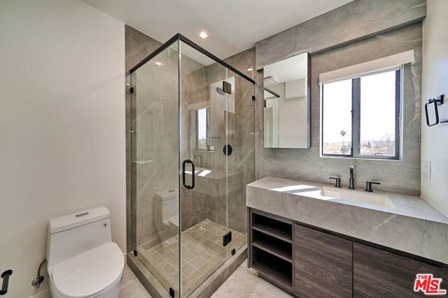 145 S Maple Drive 401, Beverly Hills, CA 90212