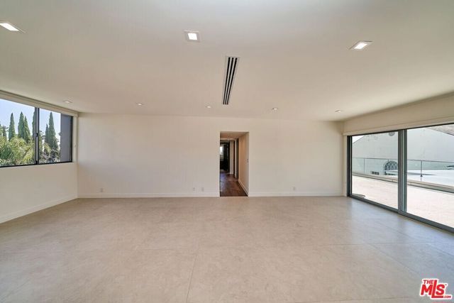 145 S Maple Drive 401, Beverly Hills, CA 90212