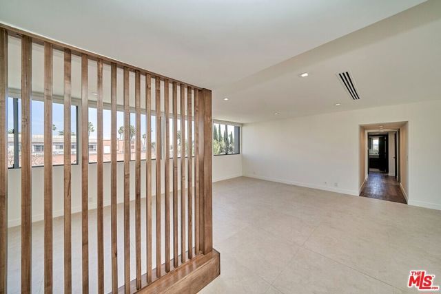 145 S Maple Drive 401, Beverly Hills, CA 90212