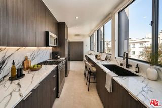 145 S Maple Drive 401, Beverly Hills, CA 90212
