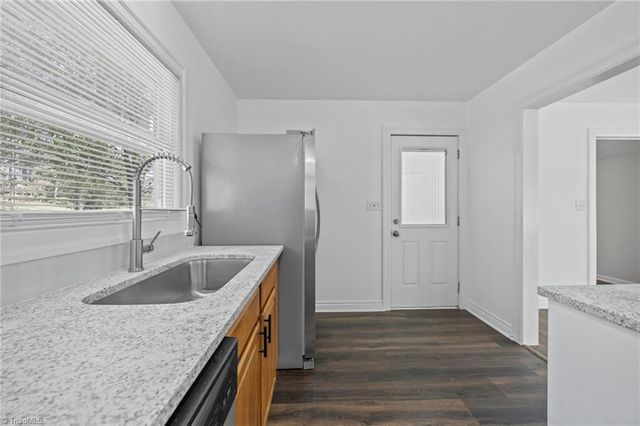 3420 Forest Lane, Pfafftown, NC 27040