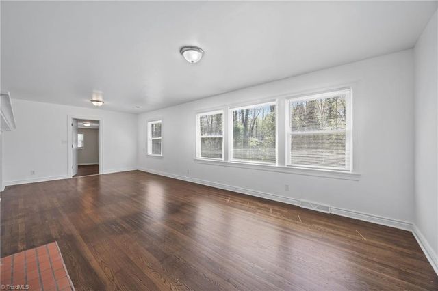 3420 Forest Lane, Pfafftown, NC 27040