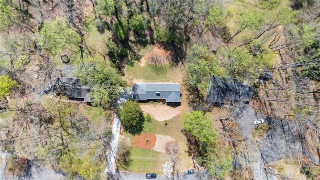 3420 Forest Lane, Pfafftown, NC 27040